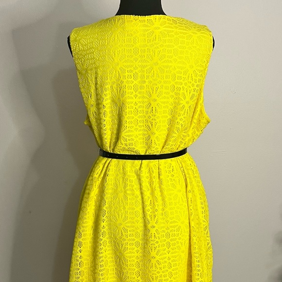 Nice yellow summer dress - Picture 2 of 5